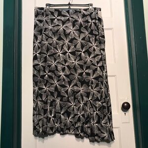 Cato 22/24W Linen-Blend Black and White Asymmetrical Skirt Boho Floral